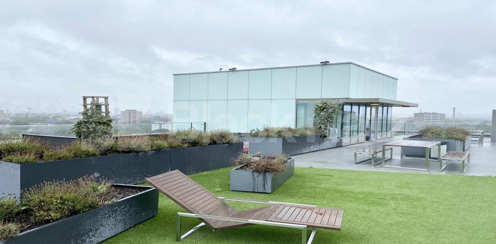 			NEW INSTRUCTION , 3 Bedroom, 1 bath, 1 reception Apartment			 Victory Place Trafalgar Place , Elephant and Castle / Borough 